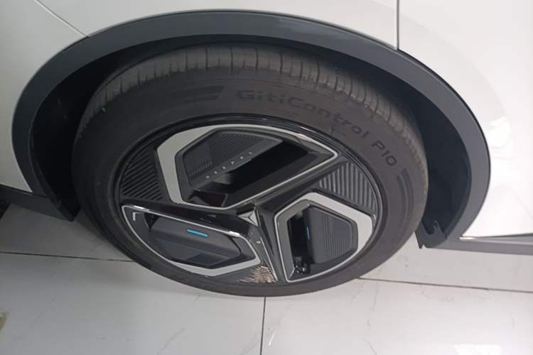Used Deepal L07 2024 530Max Pure Electric Version Right Rear Wheel Hub
