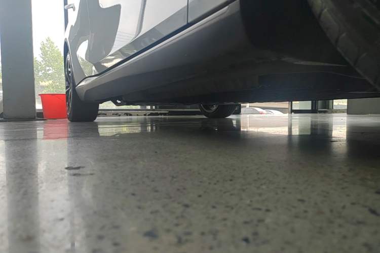 Used Deepal L07 2024 230Max Qiankun Intelligent Driving ADS SE Range-Extended Version Right Side Sill