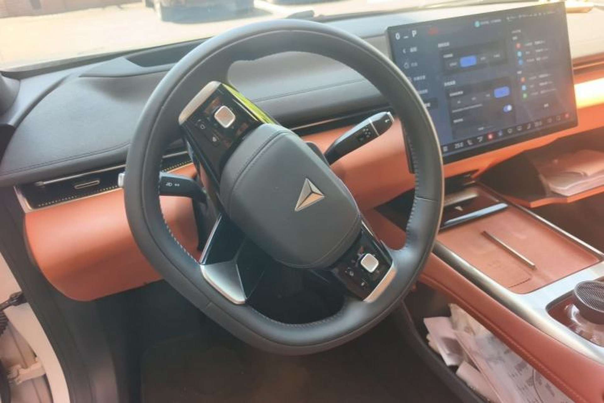 Used Deepal L07 2024 230Max Qiankun Intelligent Driving ADS SE Range-Extended Version Steering Wheel