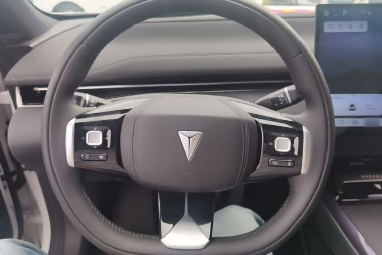Used Deepal L07 2024 230Max Range-Extended Version Steering Wheel