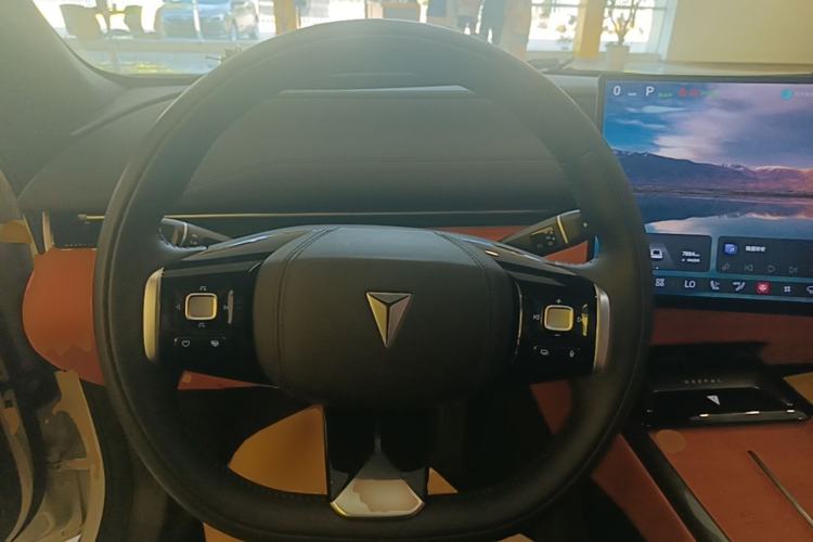 Used Deepal L07 2024 230Max Qiankun Intelligent Driving ADS SE Range-Extended Version Steering Wheel