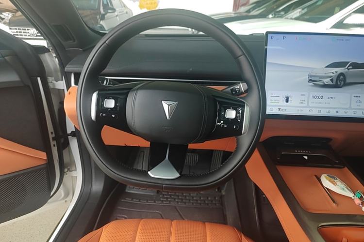 Used Deepal L07 2024 230Max Qiankun Intelligent Driving ADS SE Range-Extended Version Steering Wheel