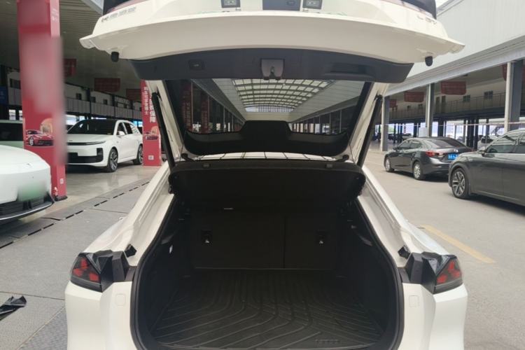 Used Deepal L07 2024 530 Max Qiankun Intelligent Driving ADS SE Pure Electric Version Trunk