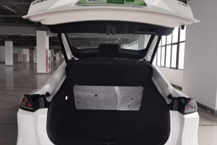 Used Deepal L07 2024 230Max Range-Extended Version Trunk