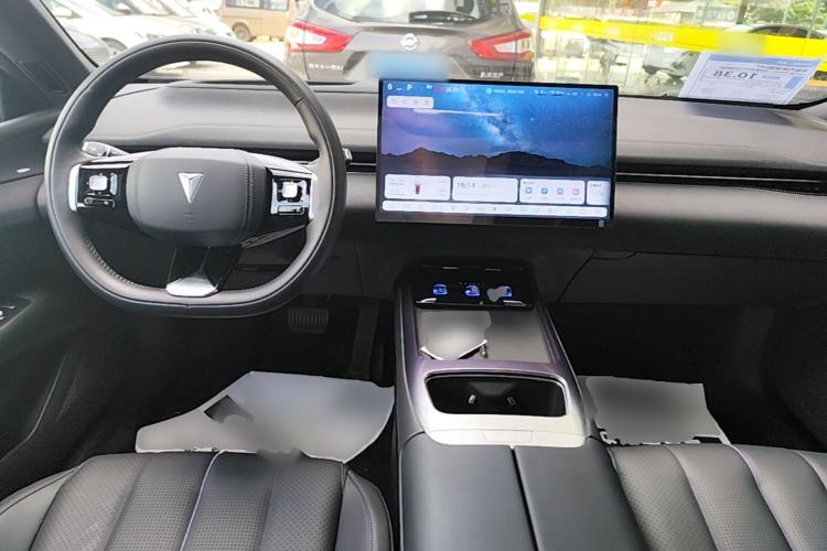 Used Deepal L07 2025 230 Ultra with DeepBlue Intelligent Driving AD PRO Extended-Range Version Center Console