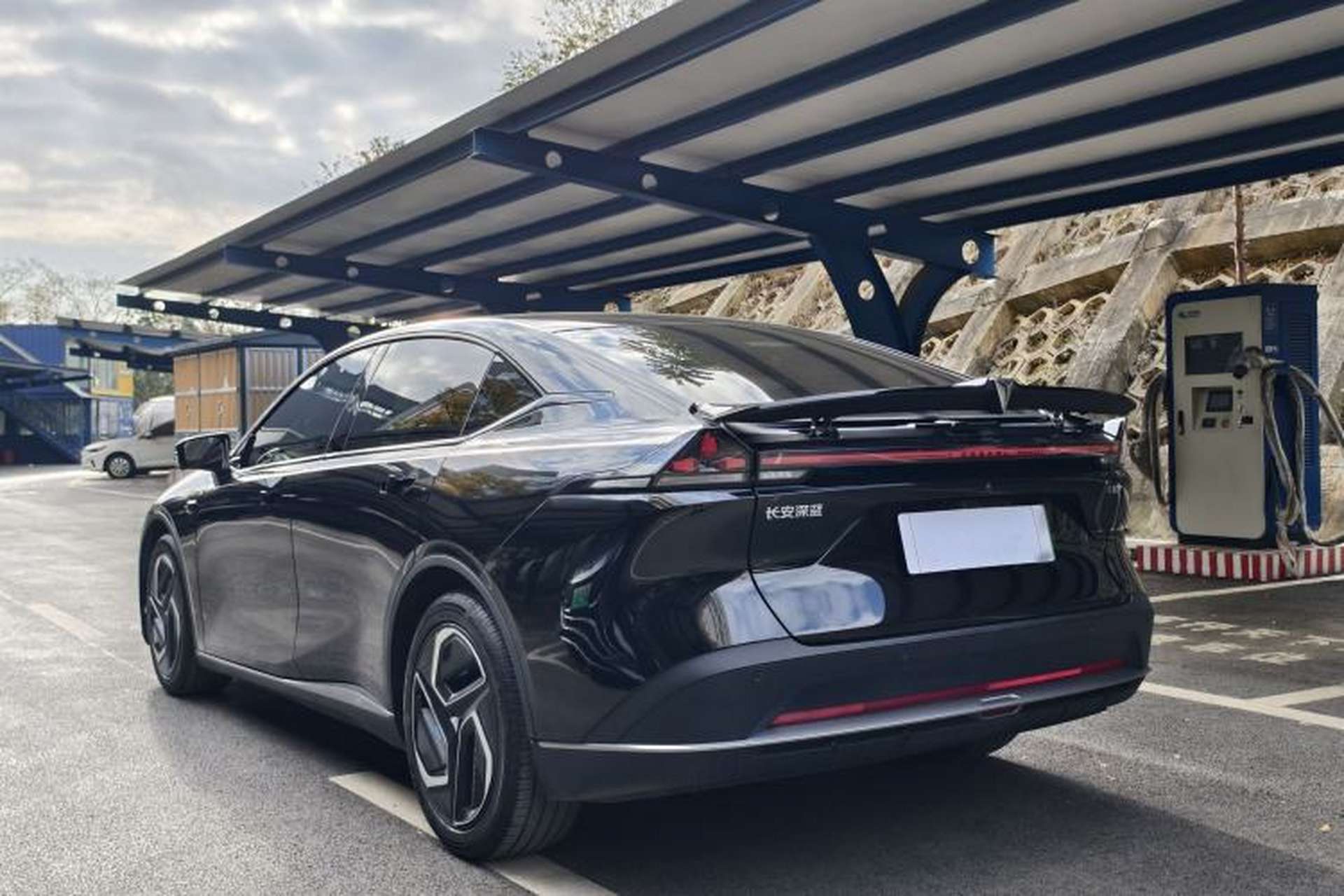 Used Deepal L07 2025 530 Ultra Qiankun Intelligent Driving ADS SE Pure Electric Version Exterior 6