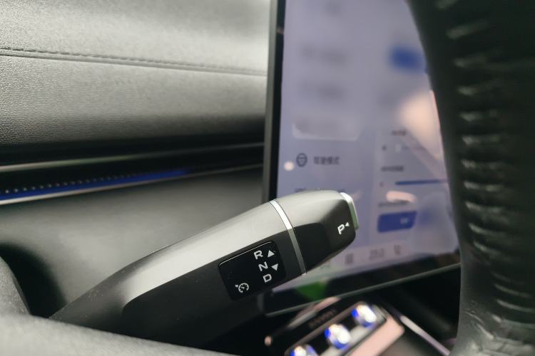 Used Deepal L07 2025 230 Ultra with DeepBlue Intelligent Driving AD PRO Extended-Range Version Gear Lever
