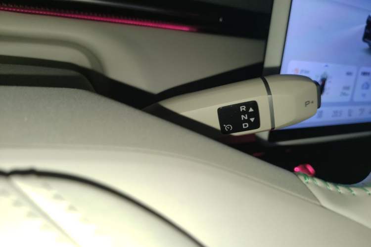Used Deepal L07 2025 230 Ultra with DeepBlue Intelligent Driving AD PRO Extended-Range Version Gear Lever