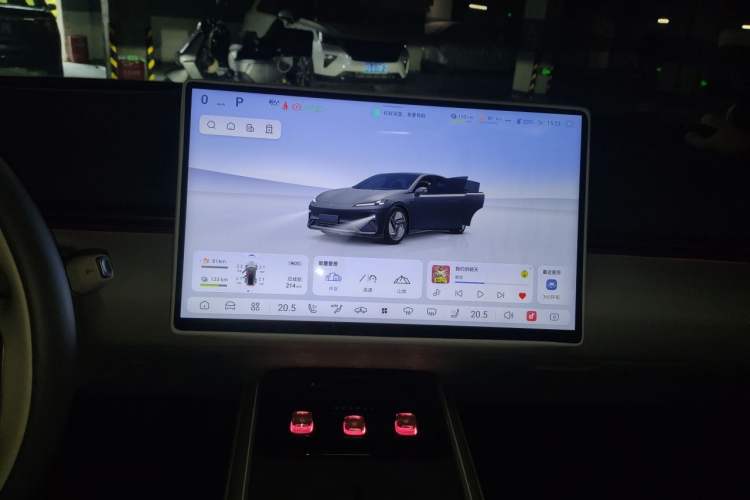 Used Deepal L07 2025 230 Ultra with DeepBlue Intelligent Driving AD PRO Extended-Range Version Instrument Cluster