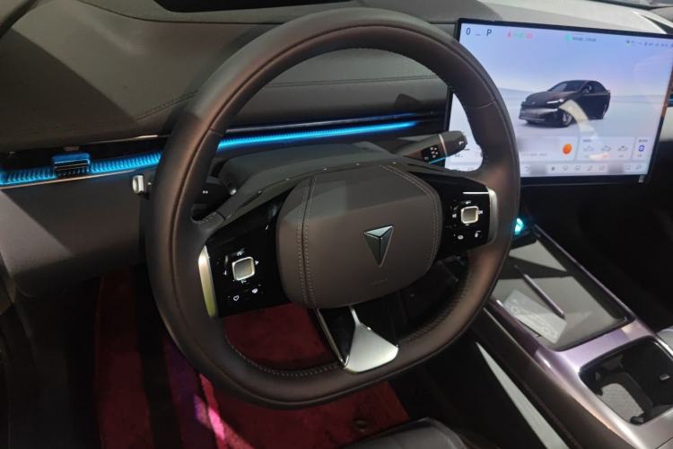 Used Deepal L07 2025 530 Ultra Qiankun Intelligent Driving ADS SE Pure Electric Version Interior 2