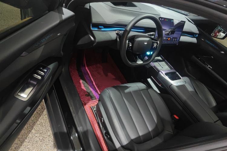 Used Deepal L07 2025 530 Ultra Qiankun Intelligent Driving ADS SE Pure Electric Version Interior 3