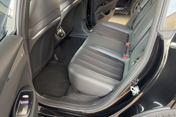 Used Deepal L07 2025 230 Ultra with DeepBlue Intelligent Driving AD PRO Extended-Range Version Interior 4