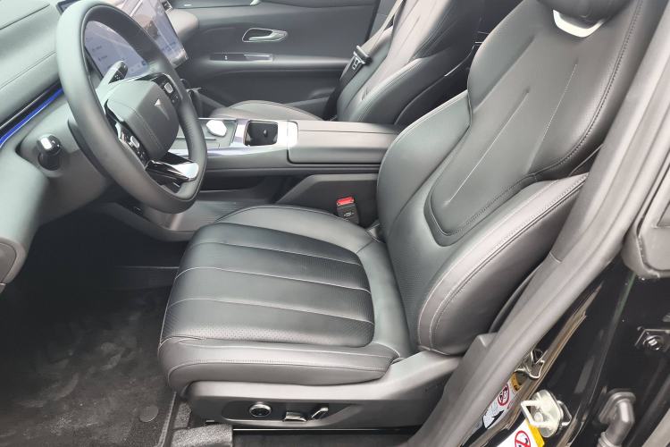 Used Deepal L07 2025 230 Ultra with DeepBlue Intelligent Driving AD PRO Extended-Range Version Left Front Seat