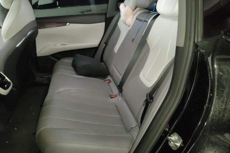 Used Deepal L07 2025 230 Ultra with DeepBlue Intelligent Driving AD PRO Extended-Range Version Left Rear Seat
