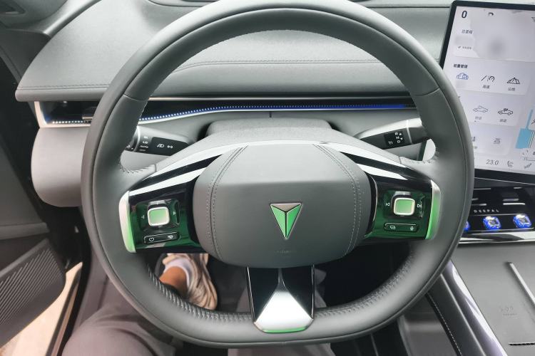 Used Deepal L07 2025 230 Ultra with DeepBlue Intelligent Driving AD PRO Extended-Range Version Steering Wheel