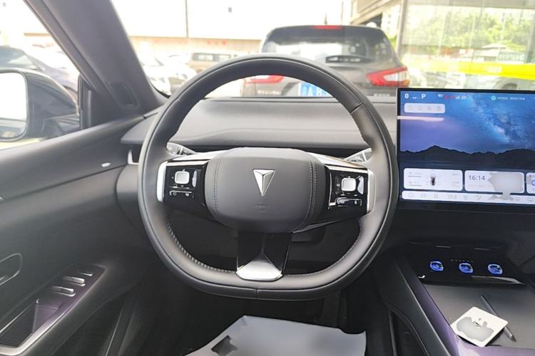 Used Deepal L07 2025 230 Ultra with DeepBlue Intelligent Driving AD PRO Extended-Range Version Steering Wheel