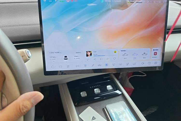 Used Deepal L07 2025 230 Ultra Qiankun Intelligent Driving ADS SE Range-Extended Version Audio And AC Panel