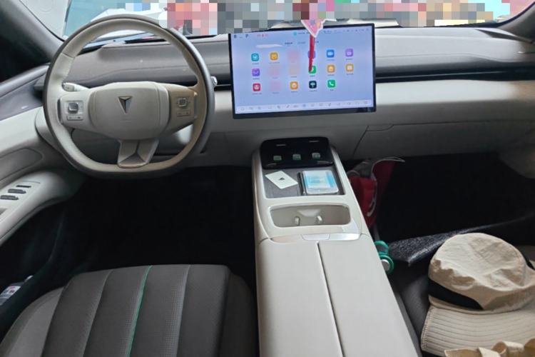 Used Deepal L07 2025 230 Ultra Qiankun Intelligent Driving ADS SE Range-Extended Version Center Console