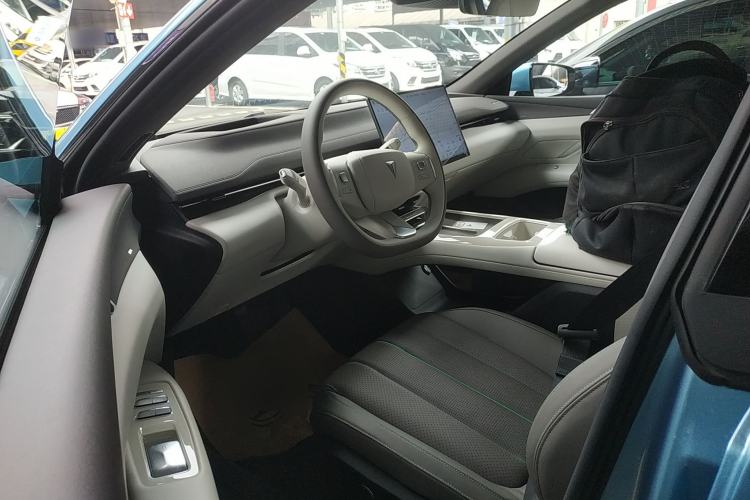 Used Deepal L07 2025 230Max Deep Blue Intelligent Driving AD PRO Range-Extended Version Driver Seat