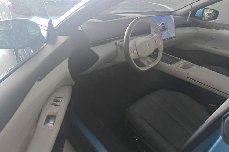 Used Deepal L07 2025 230 Ultra Qiankun Intelligent Driving ADS SE Range-Extended Version Driver Seat