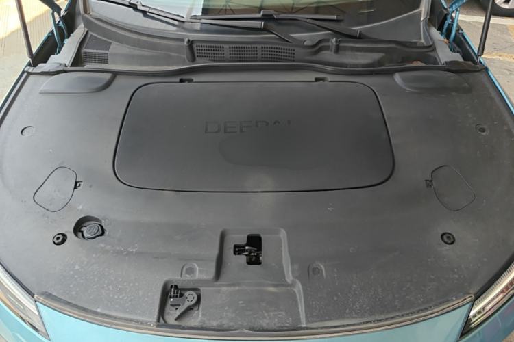 Used Deepal L07 2025 230 Ultra Qiankun Intelligent Driving ADS SE Range-Extended Version Engine Bay