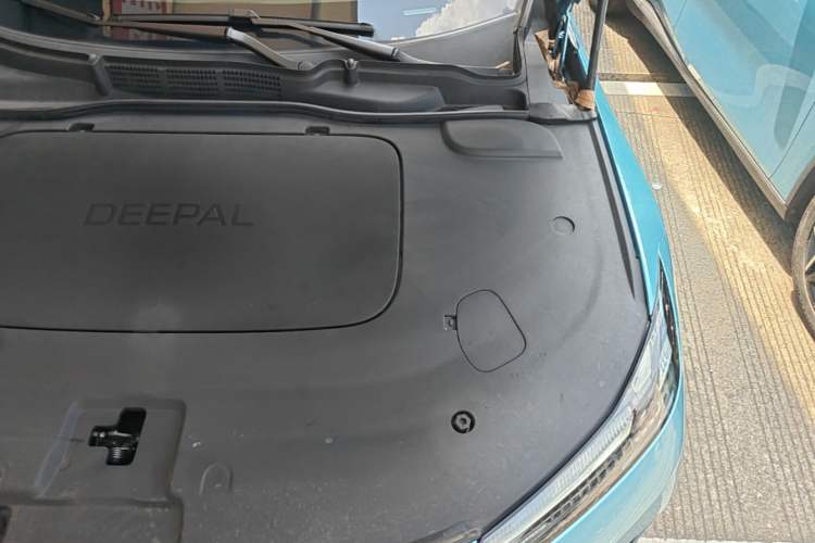 Used Deepal L07 2025 230 Ultra Qiankun Intelligent Driving ADS SE Range-Extended Version Engine Bay Left