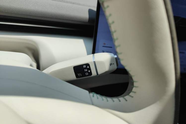 Used Deepal L07 2025 230 Ultra Qiankun Intelligent Driving ADS SE Range-Extended Version Gear Lever