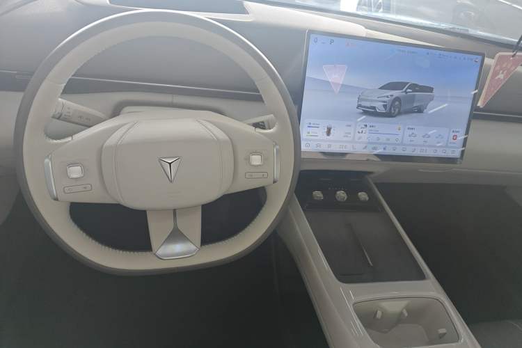 Used Deepal L07 2025 230 Ultra Qiankun Intelligent Driving ADS SE Range-Extended Version Gear Lever