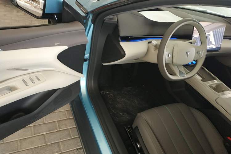 Used Deepal L07 2025 230 Ultra Qiankun Intelligent Driving ADS SE Range-Extended Version Interior 3