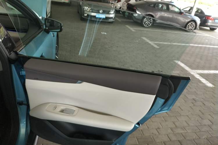 Used Deepal L07 2025 230 Ultra Qiankun Intelligent Driving ADS SE Range-Extended Version Interior 6