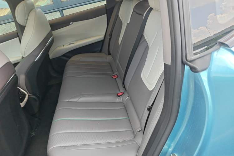 Used Deepal L07 2025 230 Ultra Qiankun Intelligent Driving ADS SE Range-Extended Version Left Rear Seat
