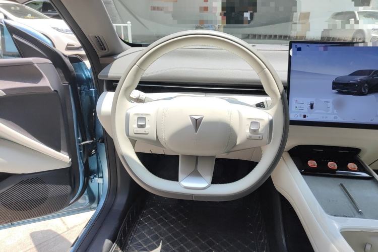 Used Deepal L07 2025 230 Ultra Qiankun Intelligent Driving ADS SE Range-Extended Version Steering Wheel