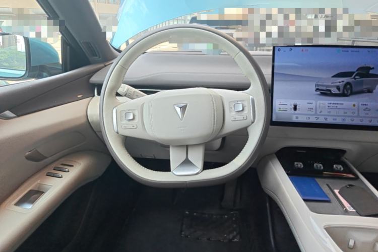 Used Deepal L07 2025 230 Ultra Qiankun Intelligent Driving ADS SE Range-Extended Version Steering Wheel