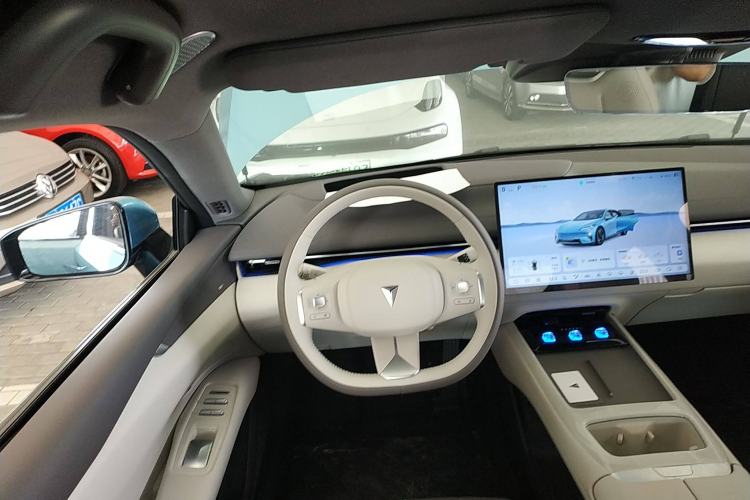 Used Deepal L07 2025 230 Ultra Qiankun Intelligent Driving ADS SE Range-Extended Version Steering Wheel