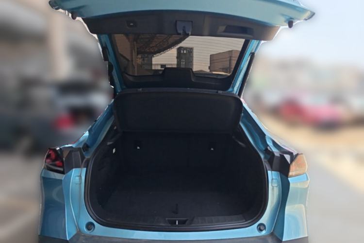 Used Deepal L07 2025 230 Ultra Qiankun Intelligent Driving ADS SE Range-Extended Version Trunk