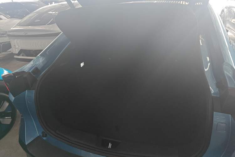Used Deepal L07 2025 230 Ultra Qiankun Intelligent Driving ADS SE Range-Extended Version Trunk