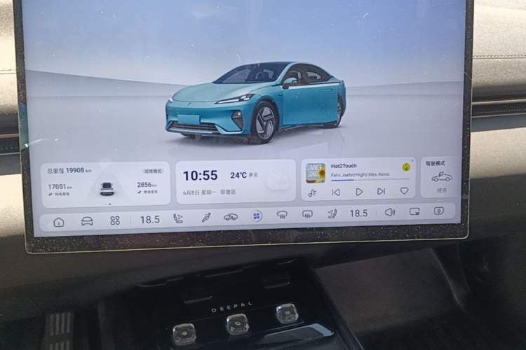 Used Deepal L07 2025 230 Ultra Qiankun Intelligent Driving ADS SE Range-Extended Version Audio And AC Panel