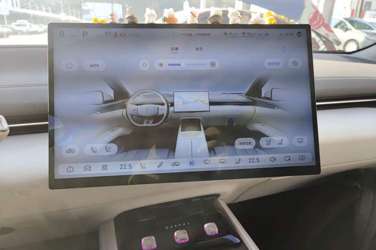 Used Deepal L07 2025 230 Ultra with DeepBlue Intelligent Driving AD PRO Extended-Range Version Audio And AC Panel