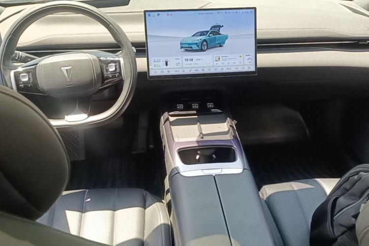 Used Deepal L07 2025 230 Ultra Qiankun Intelligent Driving ADS SE Range-Extended Version Center Console
