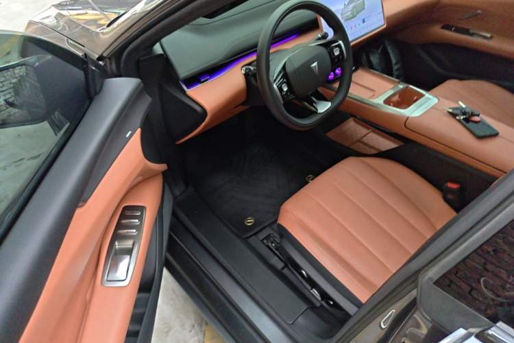 Used Deepal L07 2025 300Ultra Qiankun Intelligent Driving ADS SE Range-Extended Version Driver Seat