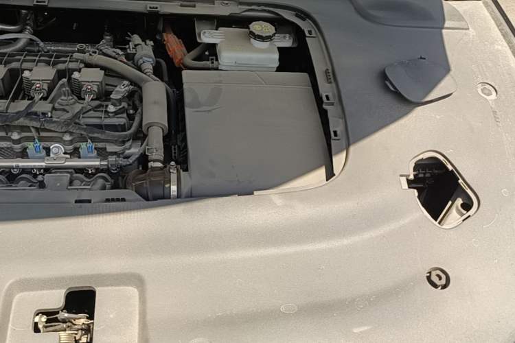 Used Deepal L07 2025 230 Ultra Qiankun Intelligent Driving ADS SE Range-Extended Version Engine Bay Left