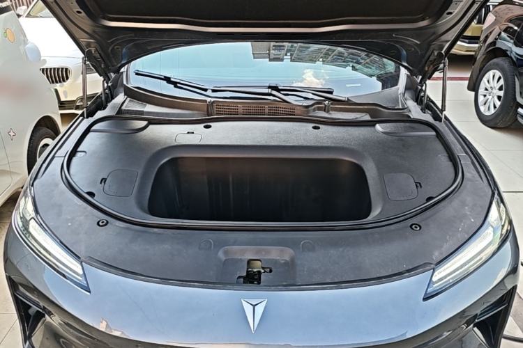 Used Deepal L07 2025 530 Ultra Qiankun Intelligent Driving ADS SE Pure Electric Version Engine Bay