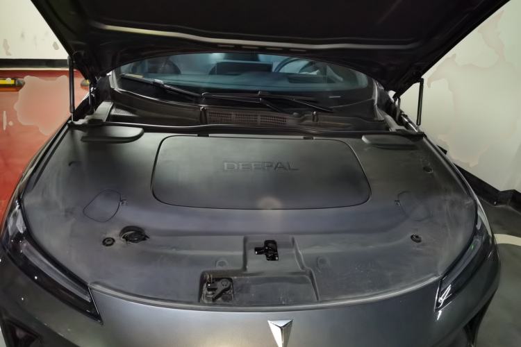 Used Deepal L07 2025 230 Ultra with DeepBlue Intelligent Driving AD PRO Extended-Range Version Engine Bay