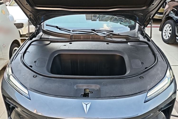 Used Deepal L07 2025 530 Ultra Qiankun Intelligent Driving ADS SE Pure Electric Version Engine Bay