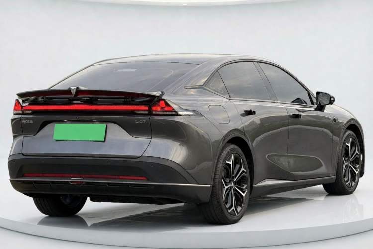 Used Deepal L07 2025 300Ultra Qiankun Intelligent Driving ADS SE Range-Extended Version Exterior 8