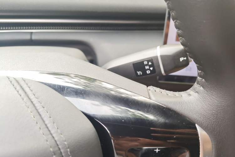 Used Deepal L07 2025 530 Ultra DeepBlue Intelligent Driving AD PRO Pure-Electric Version Gear Lever