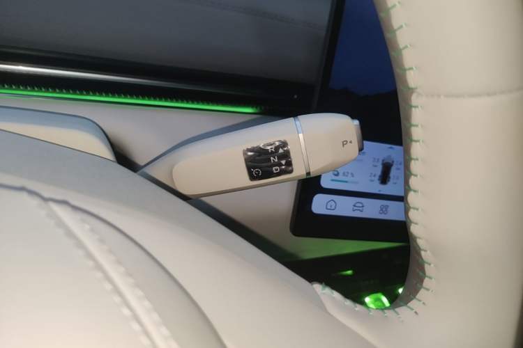 Used Deepal L07 2025 230 Ultra with DeepBlue Intelligent Driving AD PRO Extended-Range Version Gear Lever