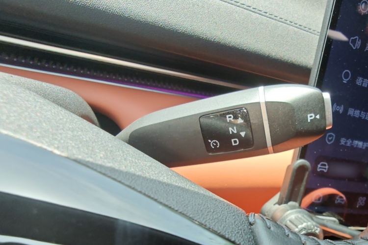 Used Deepal L07 2025 530 Ultra Qiankun Intelligent Driving ADS SE Pure Electric Version Gear Lever