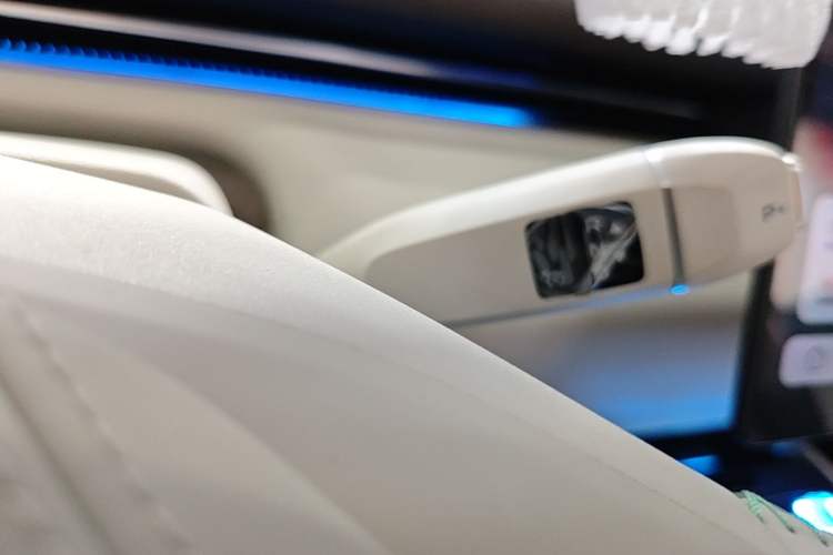 Used Deepal L07 2025 300Ultra Qiankun Intelligent Driving ADS SE Range-Extended Version Gear Lever