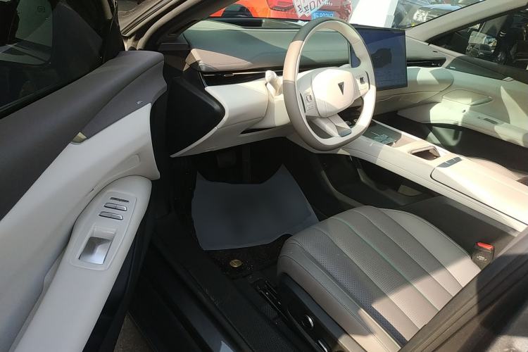 Used Deepal L07 2025 300Ultra with DeepBlue Intelligent Driving AD PRO Extended-Range Version Interior 3